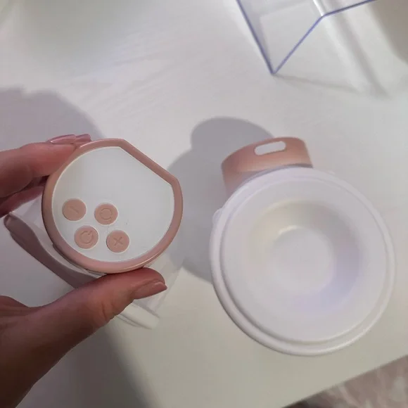 Momcozy Pink and White breast pump S12 pro - Picture 3 of 4